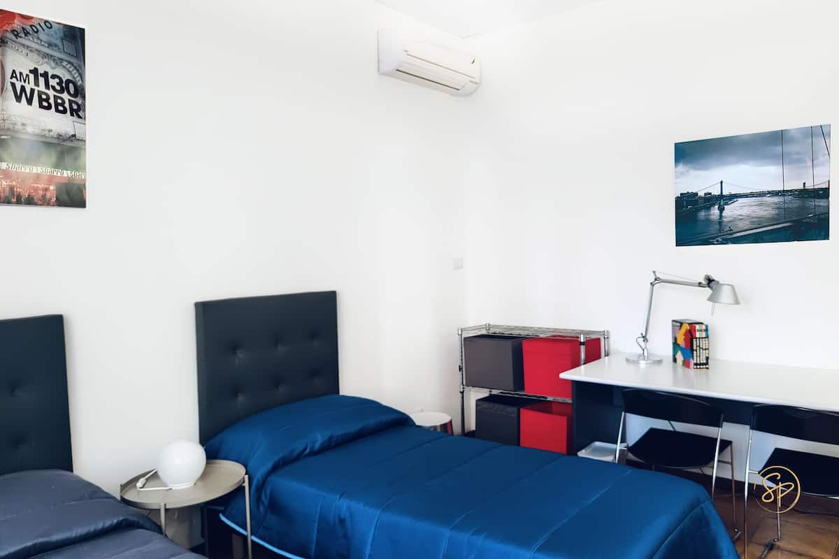 Deluxe Double or Twin Room | Laptop workspace, blackout drapes, soundproofing, iron/ironing board