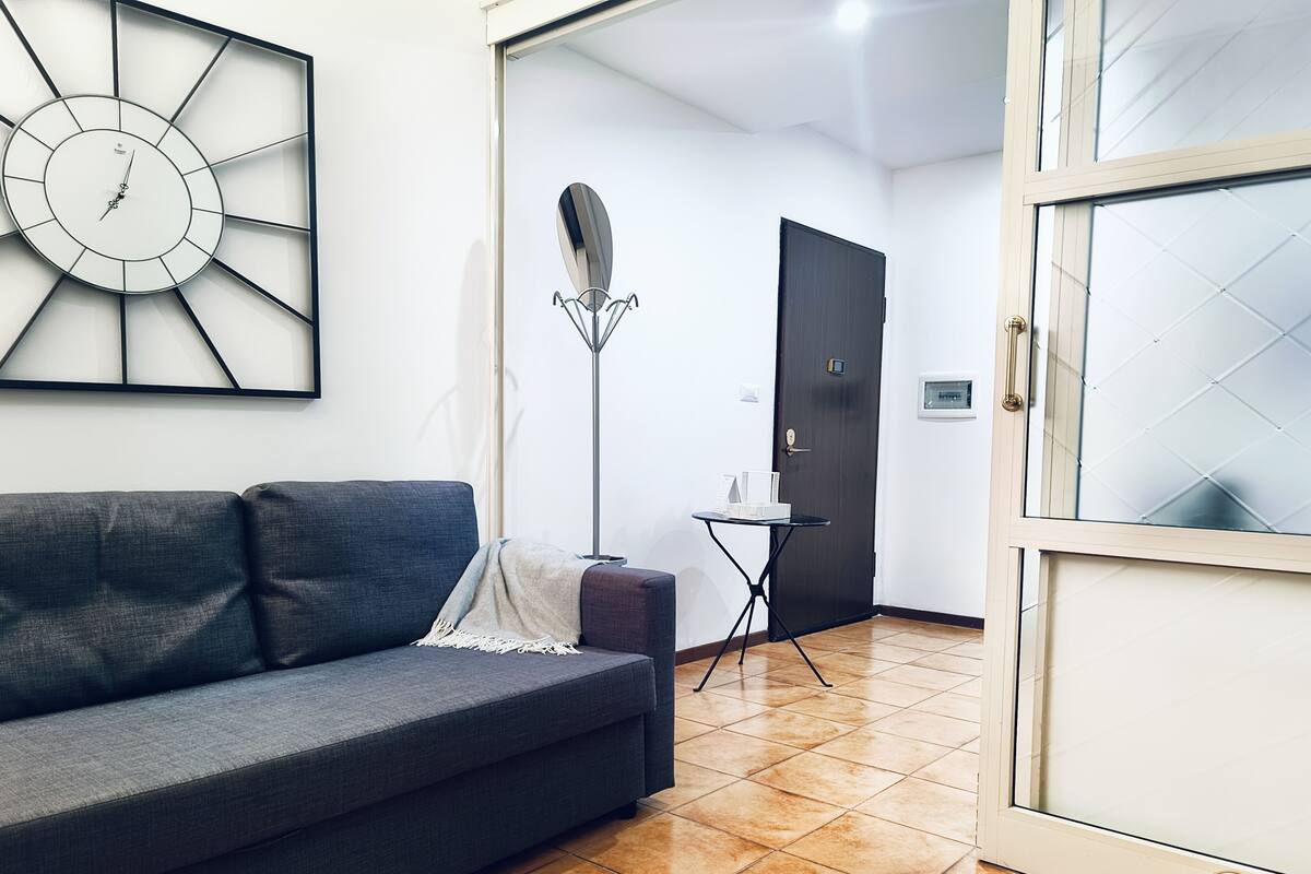 Habitación doble Deluxe | Espacio para trabajar con laptop, cortinas blackout y insonorización