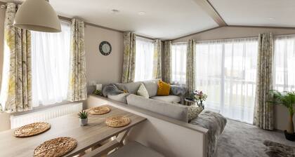 The Beach Hut, Burghead Holiday Park