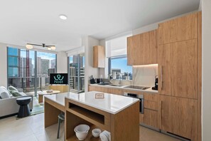 Fridge, stovetop, dishwasher, coffee/tea maker - Walk to FIFA Fan Fest |  Worldcenter 2BR & Pool (Miami)