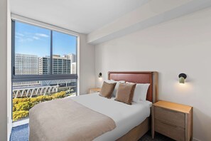 2 bedrooms, iron/ironing board, WiFi, bed sheets - Walk to FIFA Fan Fest |  Worldcenter 2BR & Pool (Miami)