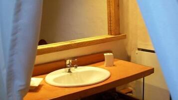 Standard Double Room, Vineyard View | Bathroom