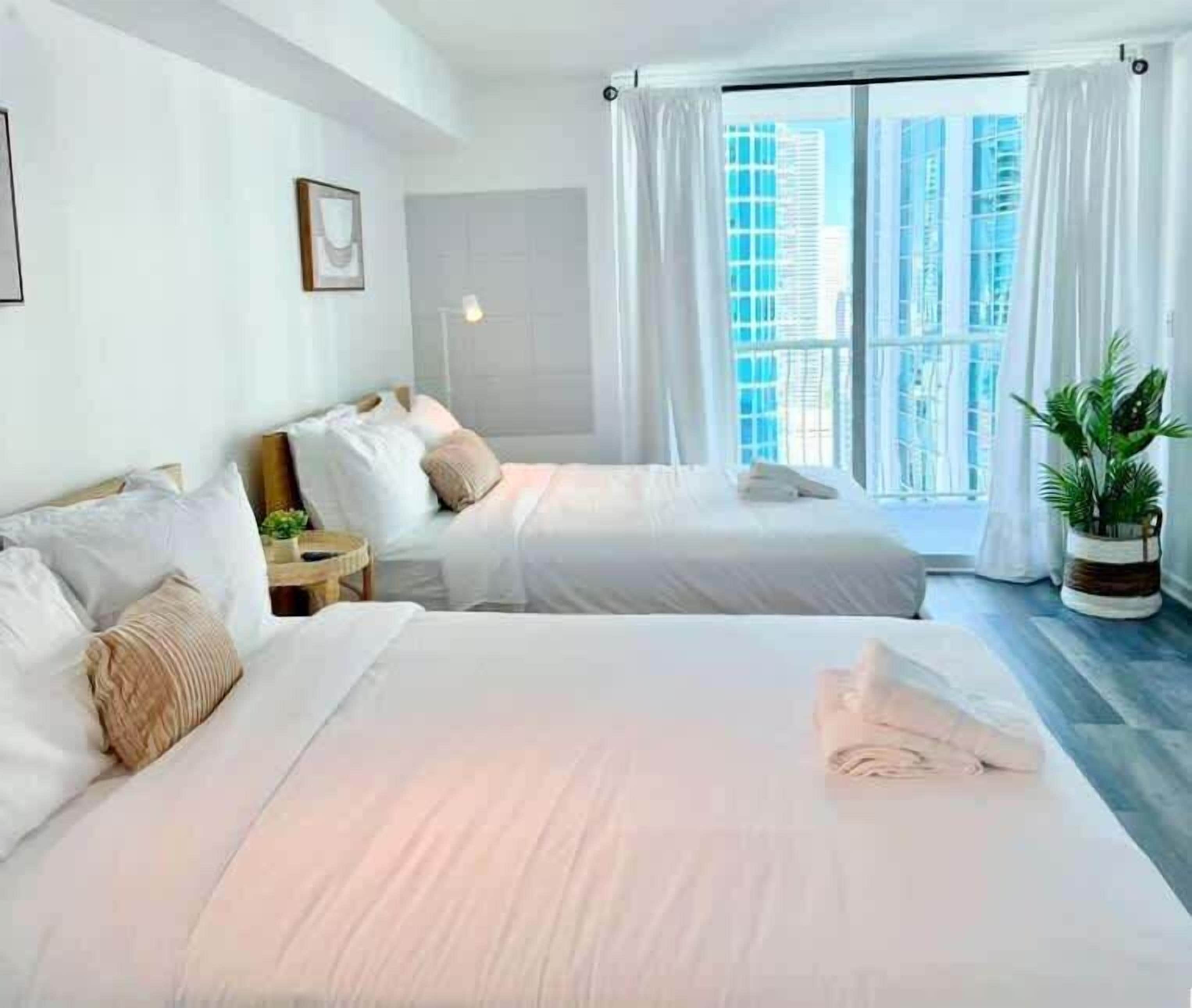 1 bedroom, desk, iron/ironing board, travel cot