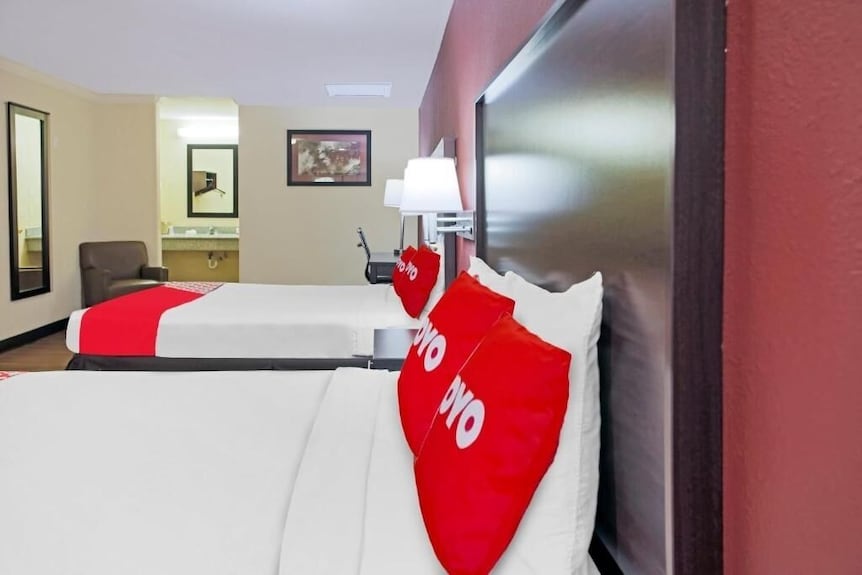 1 Unit | Premium 2 Queen Bed Retreat Stylish Pool + Pet Friendly + Free Parkin - McAllen, TX
