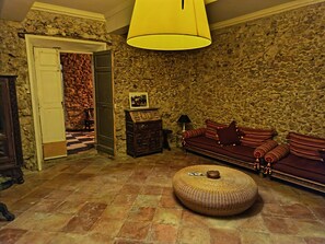 Interior - The 2 little rabbits (Luc-sur-Orbieu)