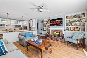 Älytelevisio, takka, työhuone