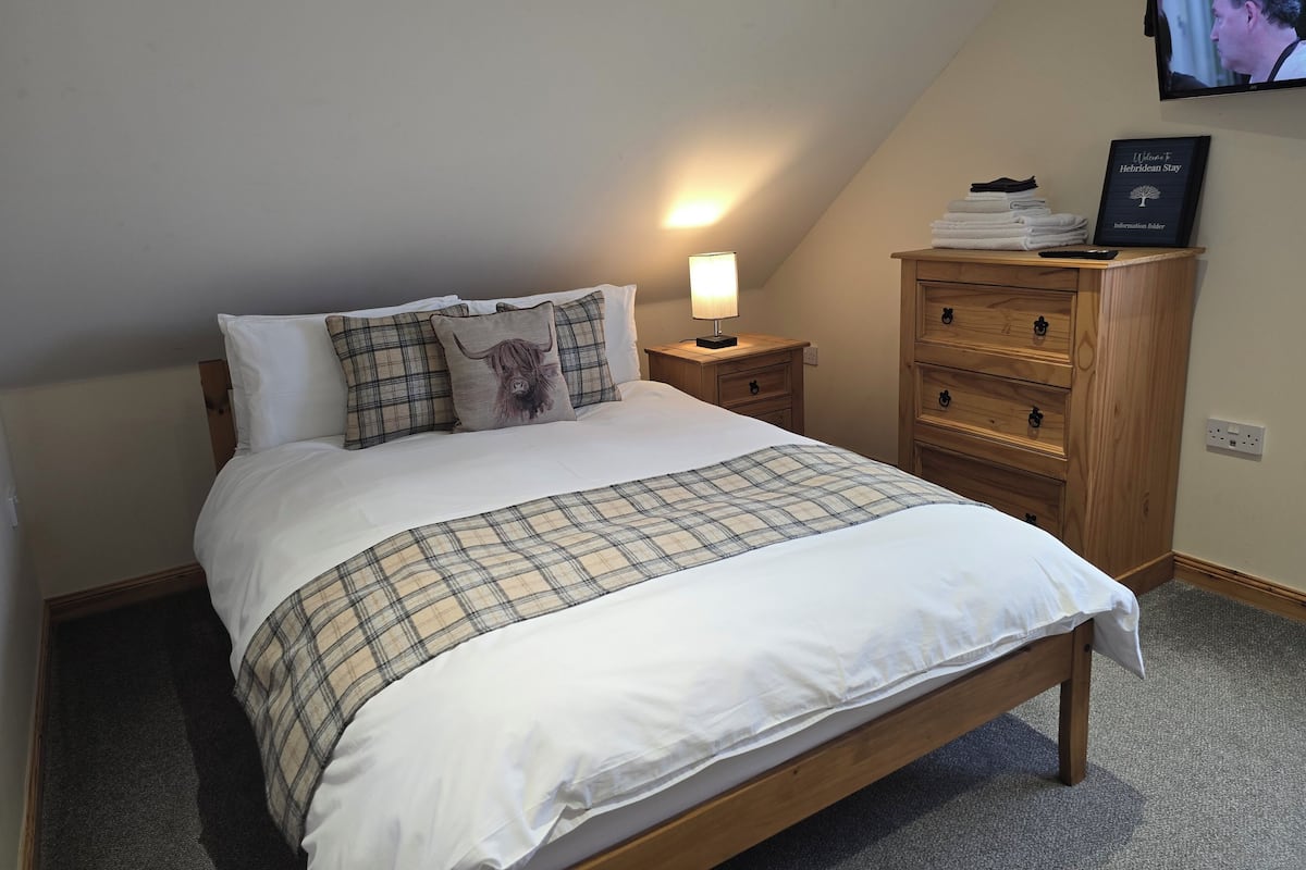 Basic-herbergi með tvíbreiðu rúmi (South Uist) | Myrkratjöld/-gardínur