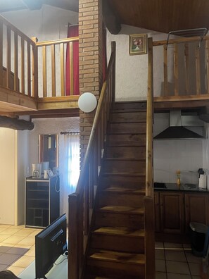 Interior - Le Mas, gite, in the heart of nature, pets welcome, your spa cure 4km away (Arles-sur-Tech)