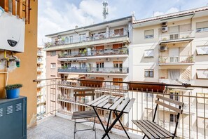 Outdoor dining - Malatesta! 2 bedrooms Apt (Rome)