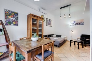 Dining - Malatesta! 2 bedrooms Apt (Rome)