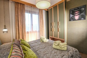 Silitysrauta/-lauta, ilmainen Wi-Fi, vuodevaatteet