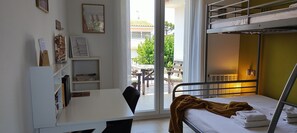 2 bedrooms, free WiFi, bed sheets - Casa Bon Retorn (L'Escala)