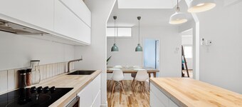 | Le Notre Dame 1 | River & City at the Gateway