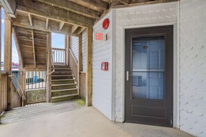 Exterior detail - San Remo 110A (Ocean City)