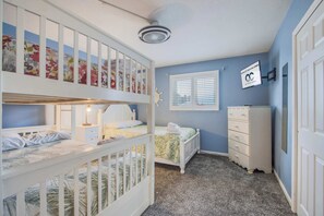 2 bedrooms, iron/ironing board, WiFi, bed sheets - San Remo 110A (Ocean City)
