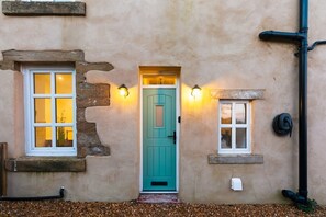Exterior detail - Beautiful Country Cottage with Views! - Sleeps 8 (Holcombe)