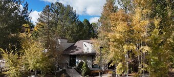 Charming 1-bedroom condo in Lava Hot Springs perfect for relaxing