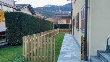 Apartment, Patio, Garden View | Property grounds