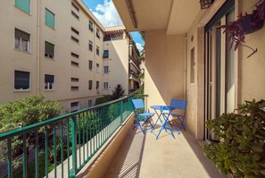 Property grounds - Blonde Iris | Spacious Apartment near Piazza Mazzini (Roma)