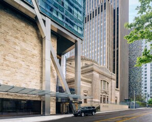 Exterior - Luxury Downtown King Suite Stay w/ Spa & City Views (Seattle)