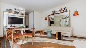 Interior - Elegant Seattle High-Rise King Suite w/ Spa & Skyline Views (Seattle)