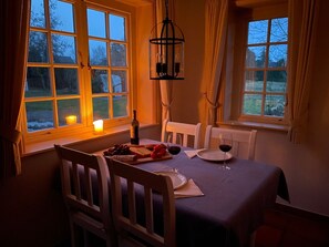 Dining - Glaucous Gull (Nebel auf Amrum)