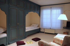 2 Schlafzimmer, Bügeleisen/Bügelbrett, kostenloses WLAN