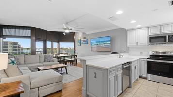 Condo, Multiple Beds (Marker 33 #2D3) | Interior