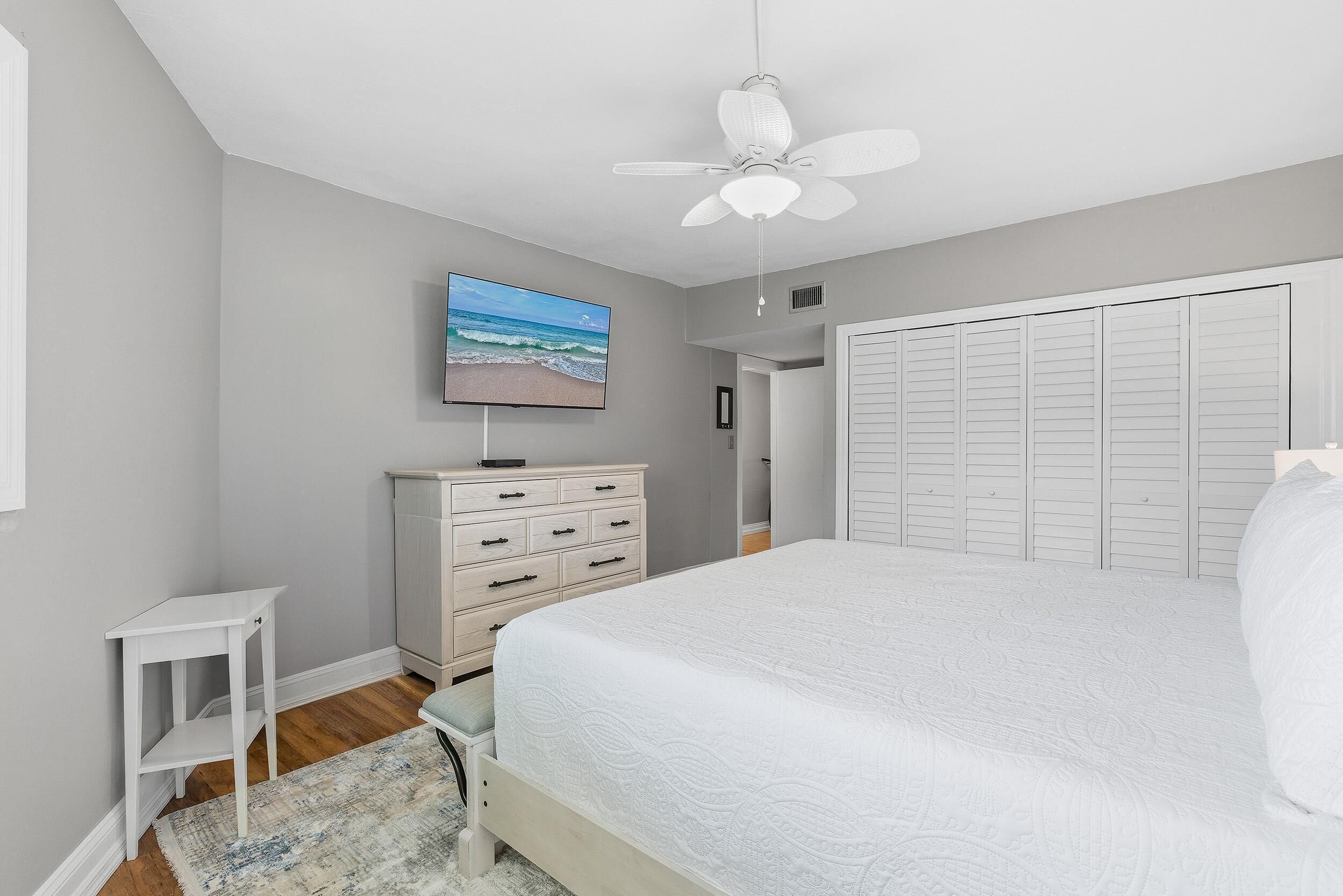 Condo, Multiple Beds (Marker 33 #2D3)