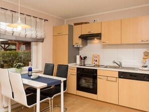 Fridge, oven, dishwasher, coffee/tea maker - Small Fiete vacation apartment (Wittdün)