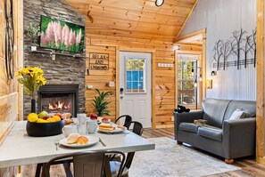 Dining - Afterglow by Ghosal Luxury Lodging (Sevierville)