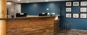 Lobby - Spacious 2-bedroom condo in fantastic Stateline  gym access (Stateline)