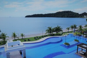 Pool - 6D Luxury Resort Lifestyle Beachfront (Panama City)