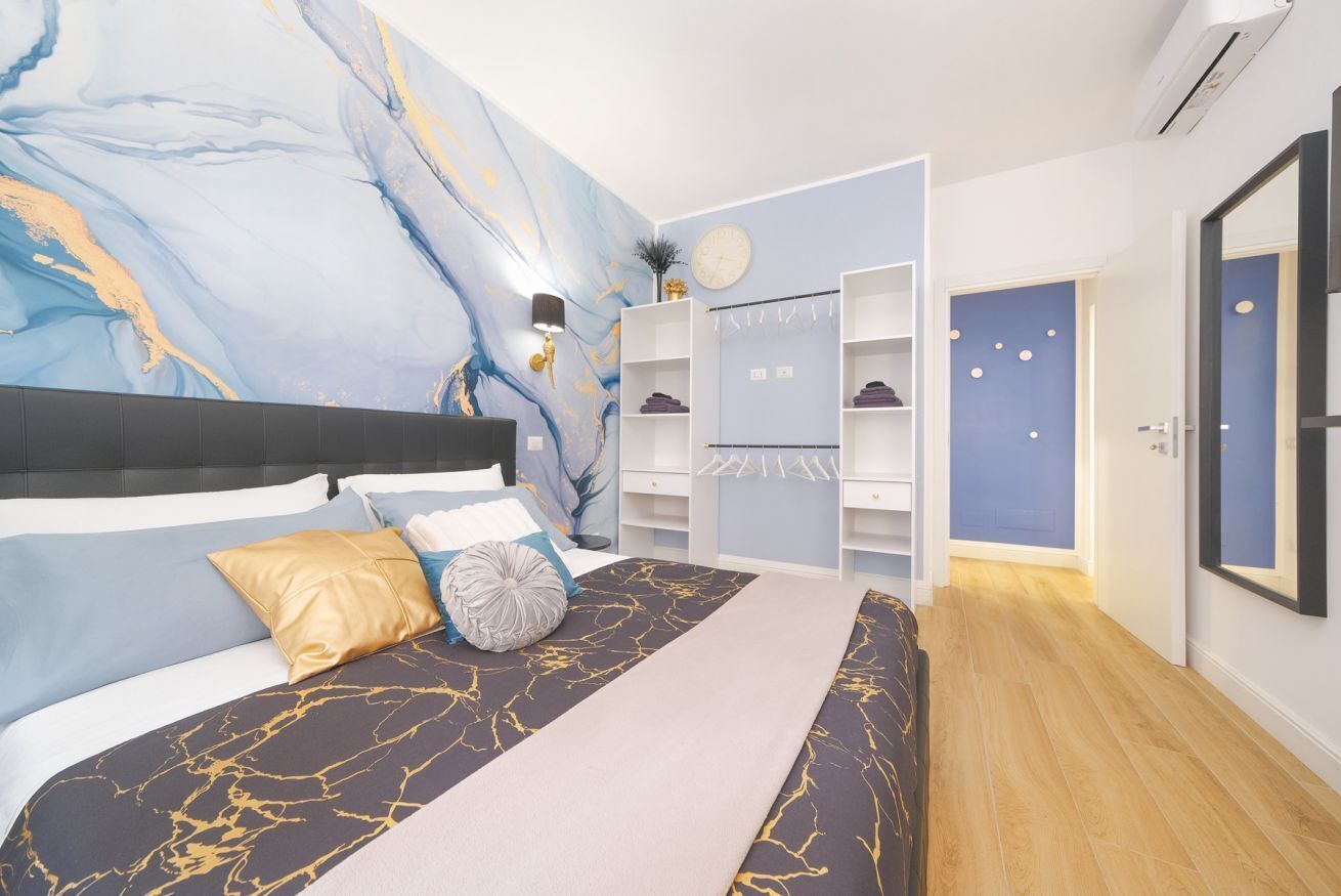 Desk, soundproofing, iron/ironing board, travel crib