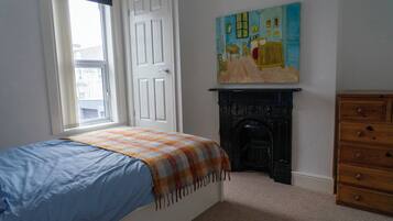 4 bedrooms, individually decorated, individually furnished, free WiFi