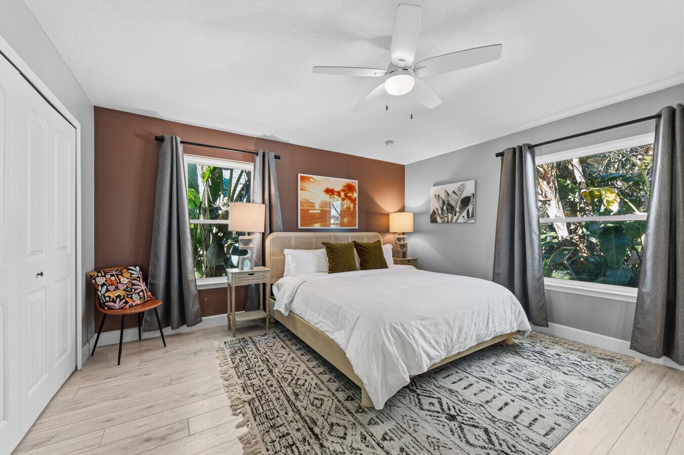 Bügeleisen/Bügelbrett, Reisekinderbett, WLAN, Bettwäsche