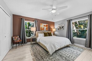 Bügeleisen/Bügelbrett, Reisekinderbett, WLAN, Bettwäsche