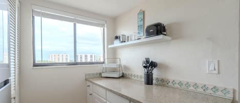 Condo, Multiple Beds (Carlos Pointe #624) | Interior