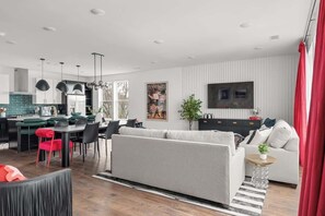 TV, offices - Chic Nash Retreat|Private Rooftop, Hot Tub & Views (Nashville)
