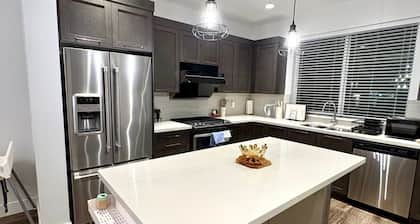 Modern 3 bedroom duplex home in Langley
