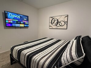 5 makuuhuonetta, silitysrauta/-lauta, ilmainen Wi-Fi, vuodevaatteet