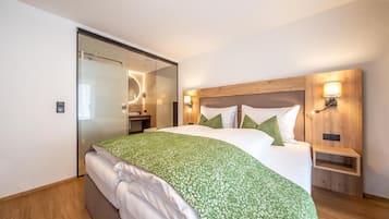 2 habitaciones, tabla de planchar con plancha, wifi y ropa de cama