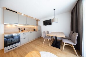Dining - Apartment "Johanna Appart" with Wi-Fi (Sankt Sigmund im Sellrain)