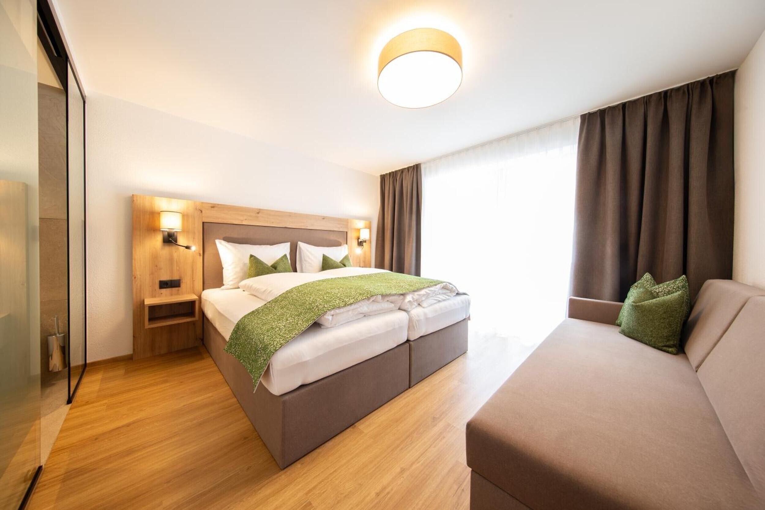 熨斗/熨衣板、WiFi、床单、轮椅无障碍