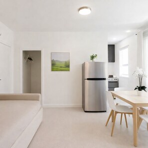 Apartment | Interior - Miami Beach Cozy 1 bedroom Steps to Sand (Miami Beach)