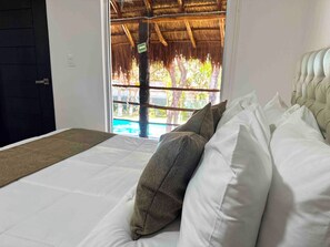 Hypo-allergenic bedding, in-room safe, iron/ironing board - Marelle Hotel Boutique (Playa del Carmen)