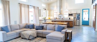 Private Luxury Farmhouse Near Coast & Wine