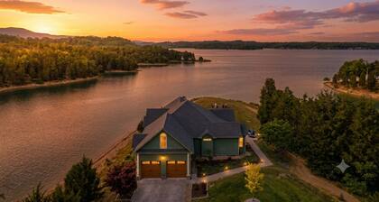 Spacious Lakefront Home w/ Fire Pit & Dock