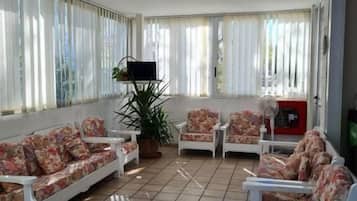 Standard-Vierbettzimmer, Balkon | Innenbereich