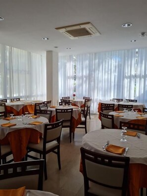 Classic Double Room | Banquet hall - Hotel Marconi Miramare (Rimini)